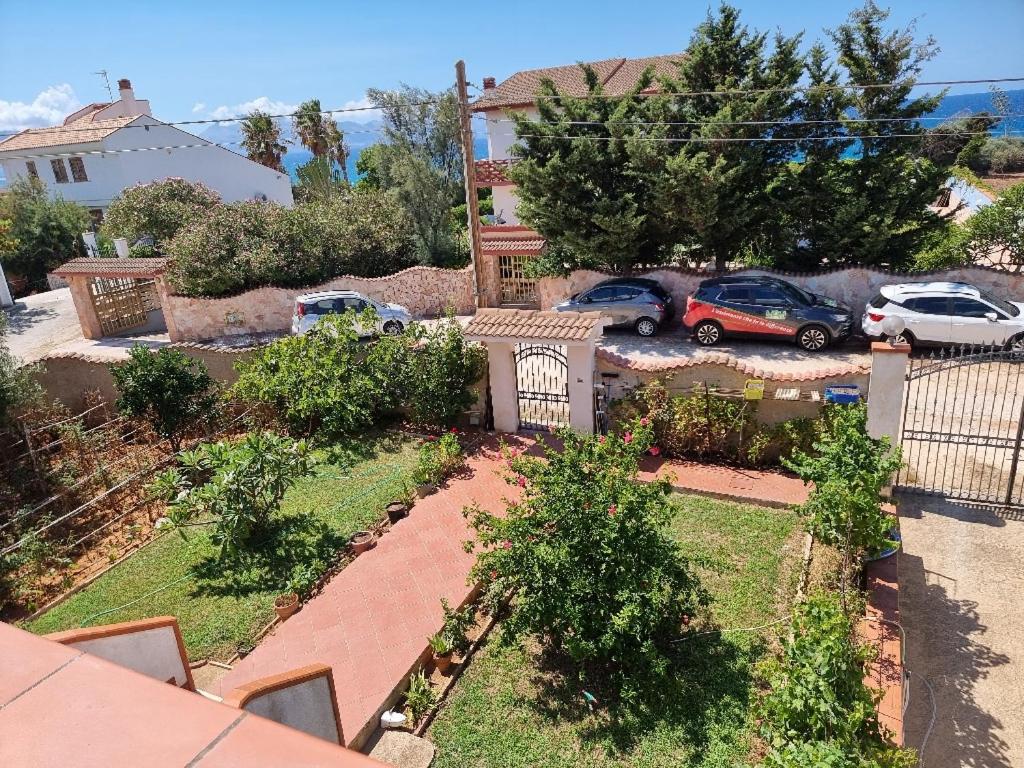 Villa Flora - With Sea View, 2 Minutes Walk To Beach Траппето Экстерьер фото